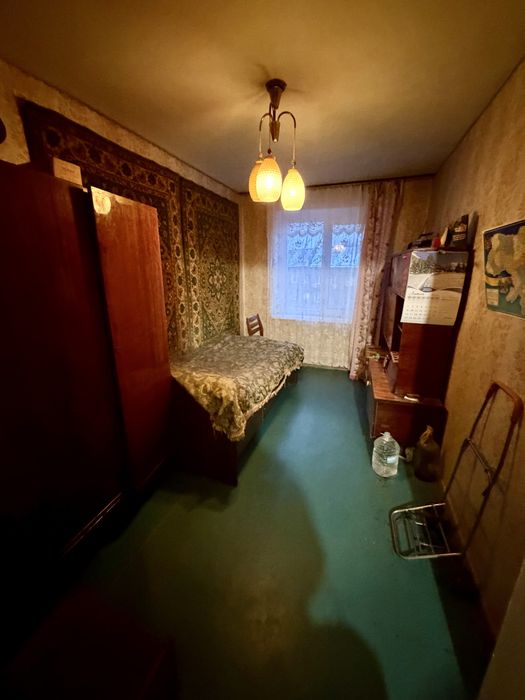 Продаж  3 кімнатної квартири  вул. Світла , р-н Ліски .