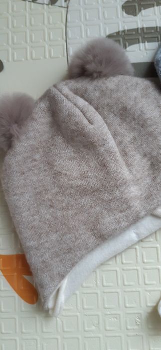 Шапочки до рочку(можна і до 1,5)Ціна за три