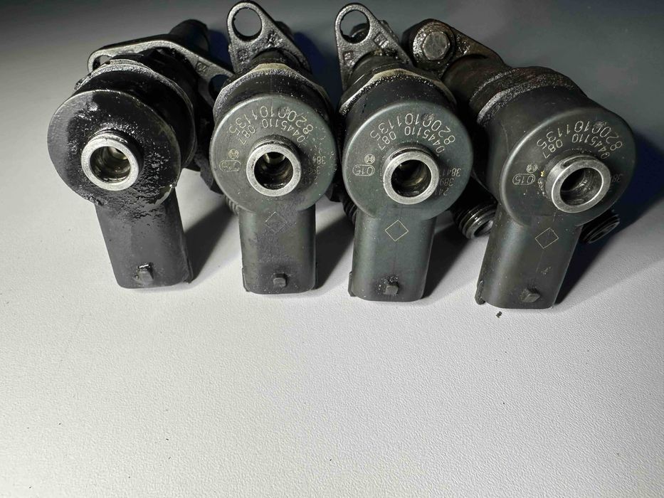 Форсунка Рено Трафік, Опель Віваро,  Trafyc, VIVARO 2.5 8200101135