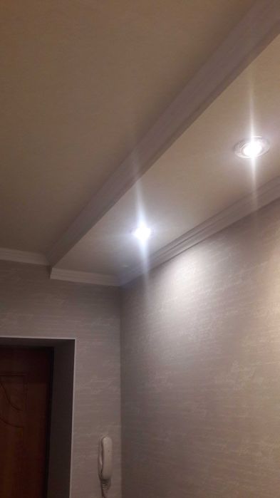 Поклейка шпалер (обоев), штукатурка