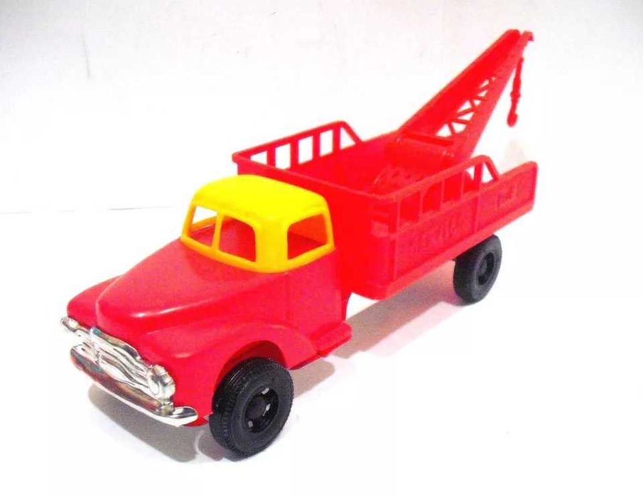 Bedford Tow truck made in Portugal in the 1970's