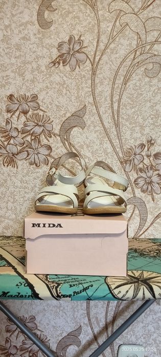 Босоніжки, 39 розмір, білі