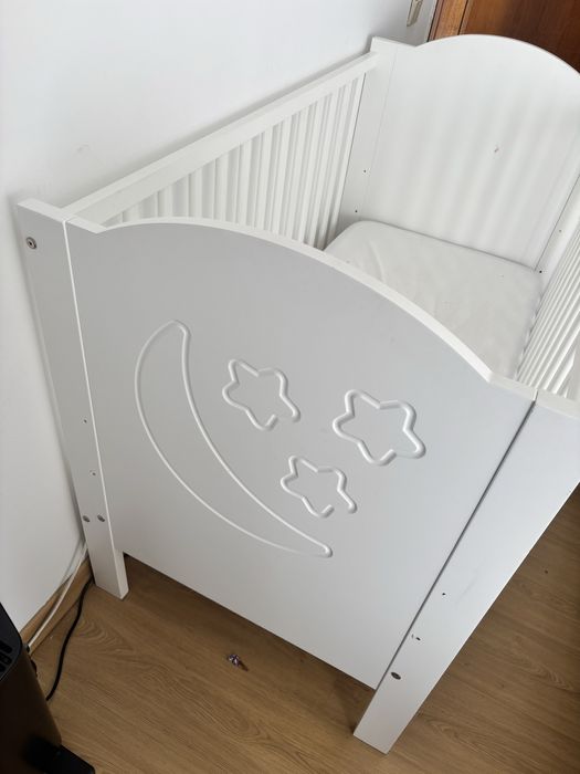 Berço de bébé bom estado.