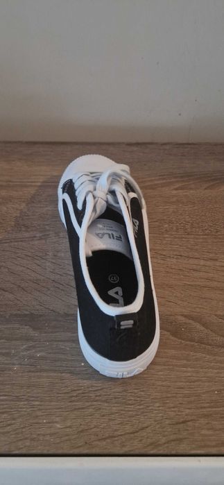 Sprzedam trampki FILA