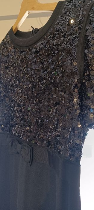 Sukienka czarna z cekinami