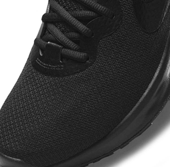 Оригінал - бігові кросівки НАЙК (NIKE REVOLUTION 6 NN)чорний сітка 44р