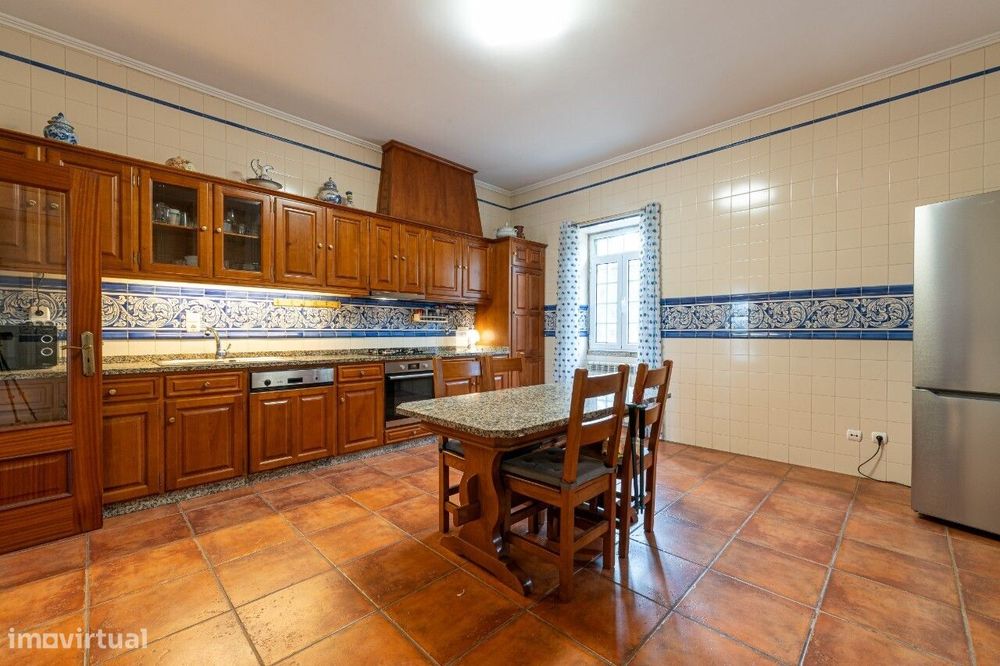Moradia t3+1 com jardim e bosque