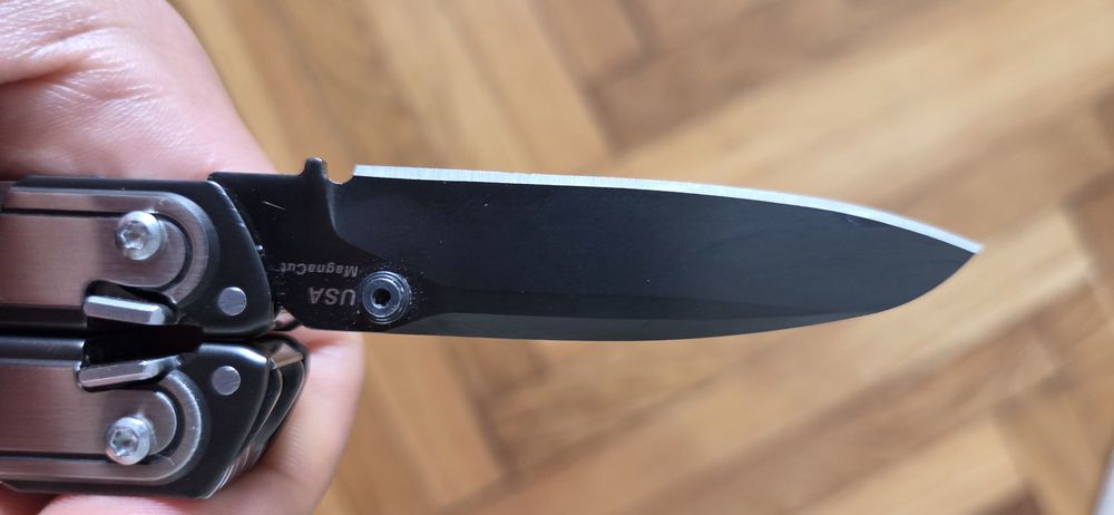 Leatherman ARK Magnacut multitool
