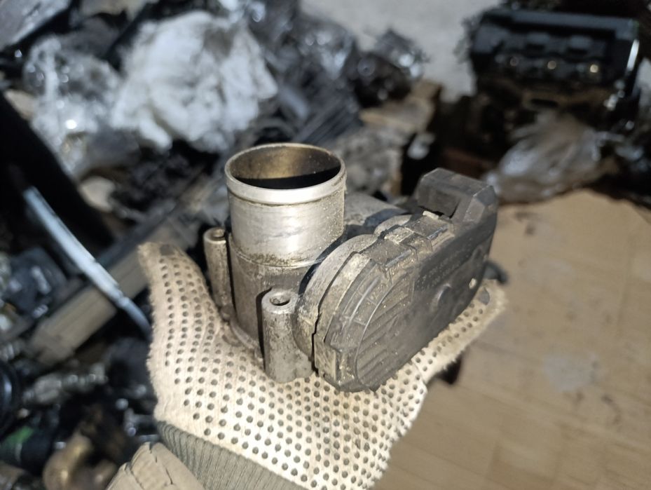 Дросельная заслонка Renault Trafic. Laguna 3. Opel Vivaro. X-Trail