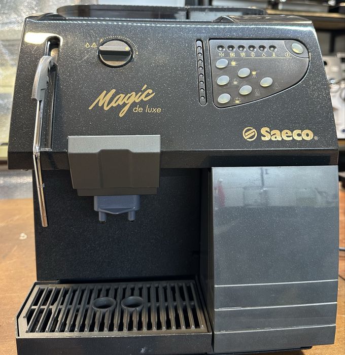 Продам кофемашину Caeco