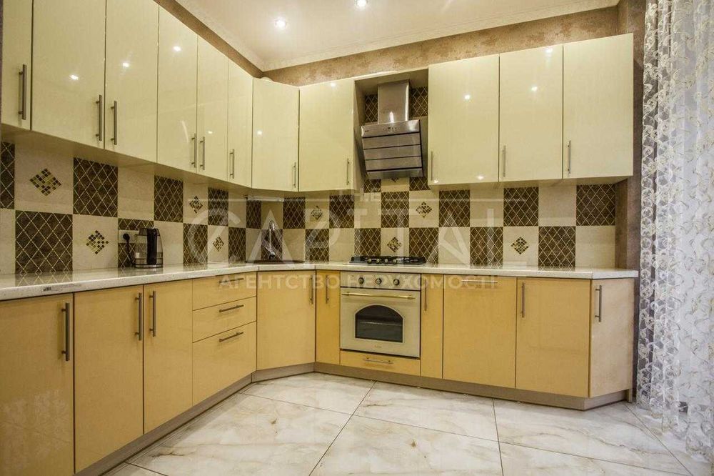 Продаж 2-поверхового будинку, 250 м2, с. Петропавлівська Борщагівка