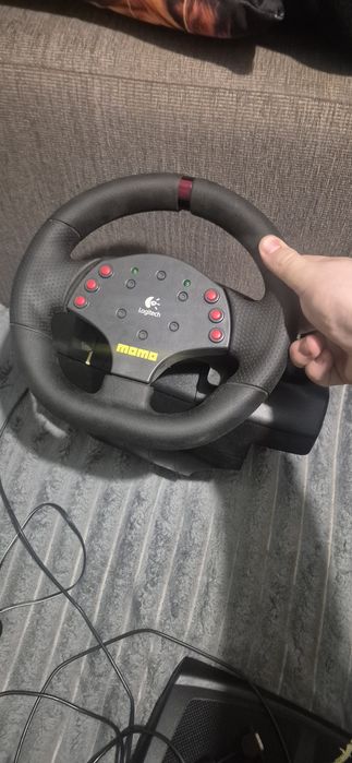 Ігрове кермо Logitech Momo Racing