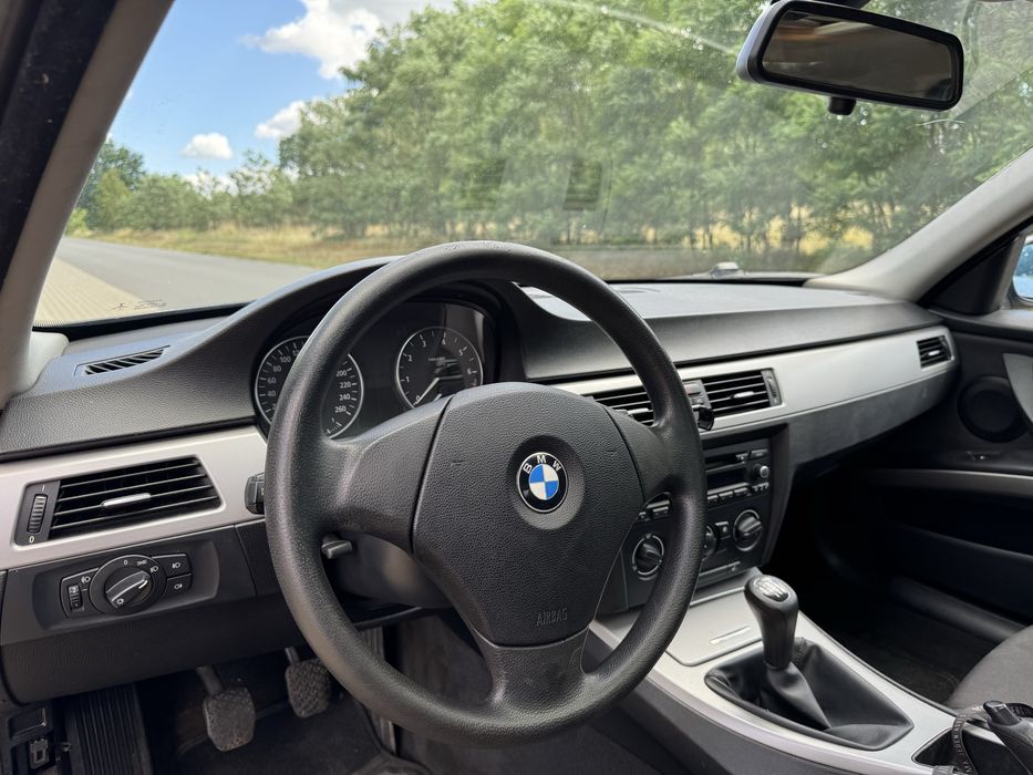 BMW E90 2.0 2006