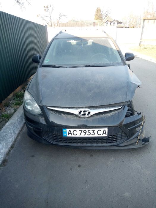Hyundai I30 CW 1.6 CRDI,  2011 року, на відновлення