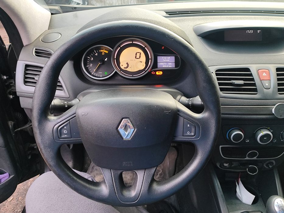 RENAULT MEGANE 3 2009 года