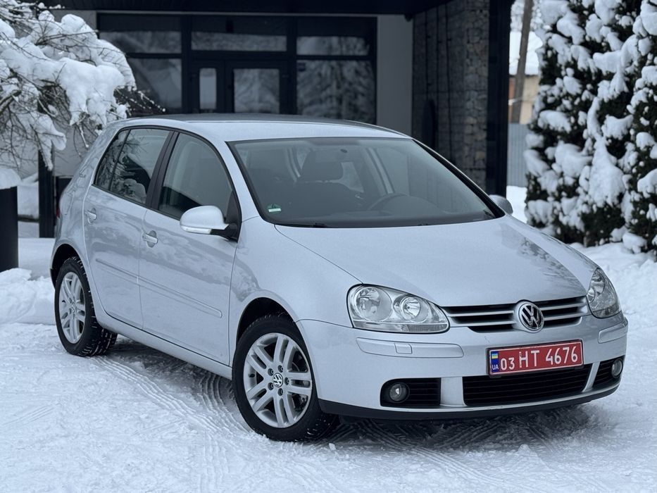 Свіжопригнаний Golf 5 1.6бензин TOUR