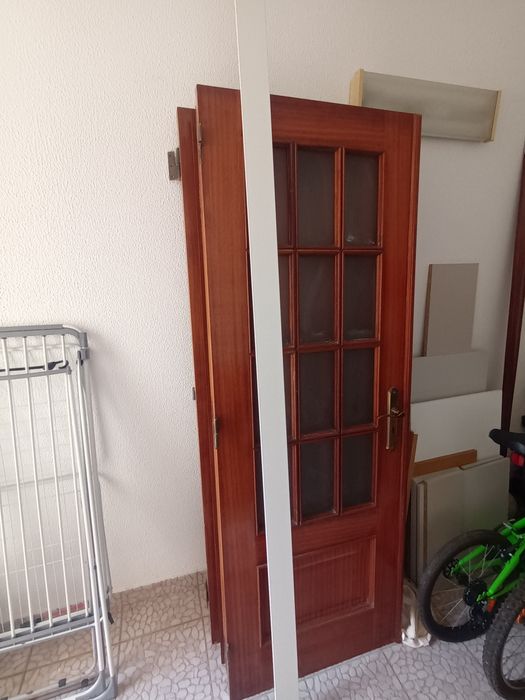 Guarnição branca porta ou roupeiro 2,40cm