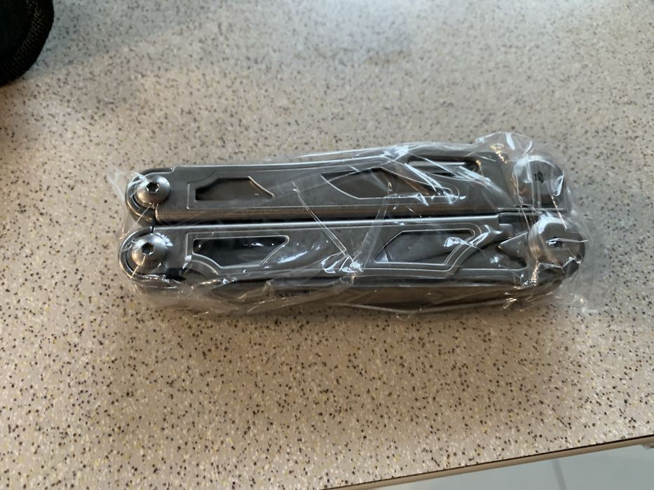 Daicamping DL30 - klon Leatherman Surge