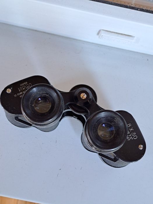 Продаю вінтажний  бінокль.