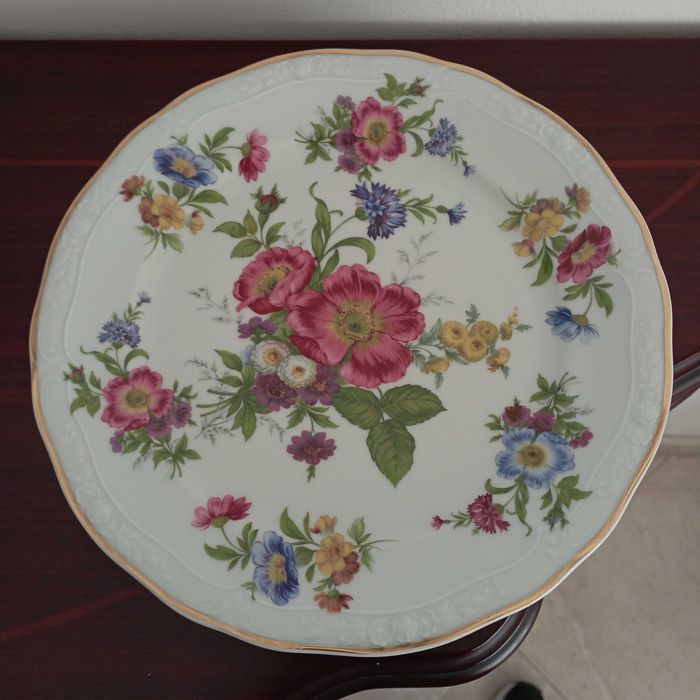 Selling Disfer Plate + Serving Dish