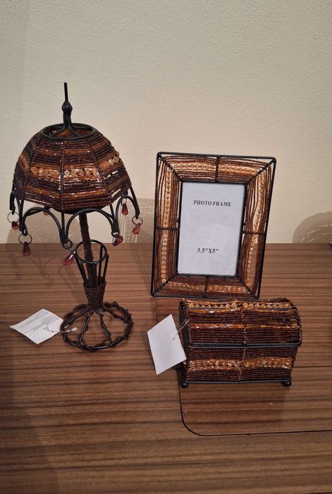 Conjunto porta-fotos, porta joias e candeeiro