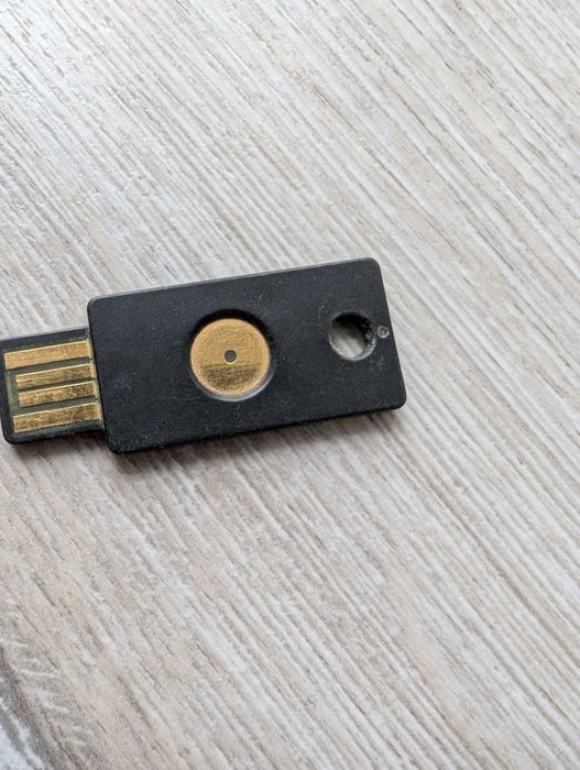 Ключ YubiKey Standard