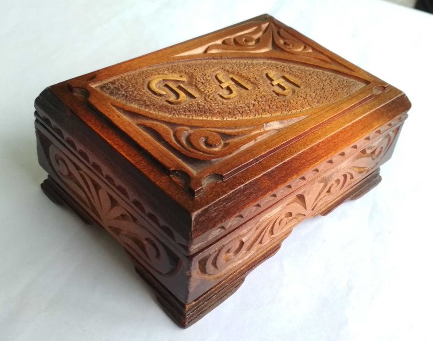 Деревянная Шкатулка.