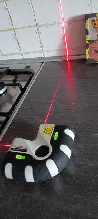 Poziomica laserowa pionowa