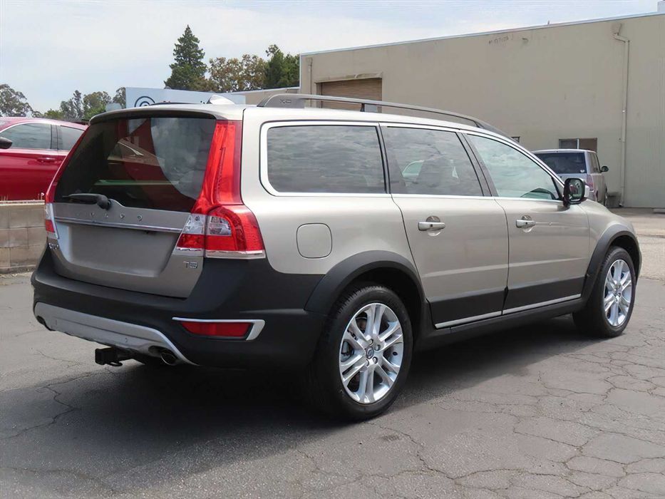 Volvo XC70 T5 Premier      2016