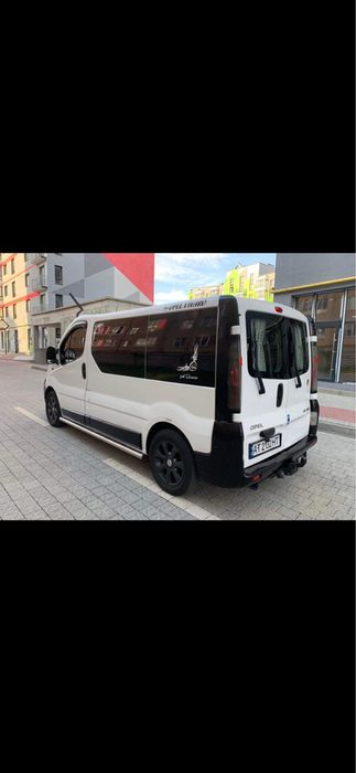 Oпель Вваро