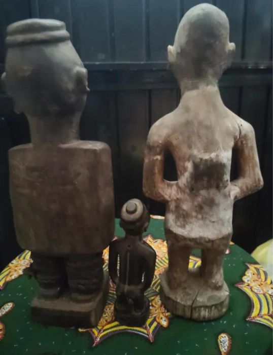 3 estatuetas africanas