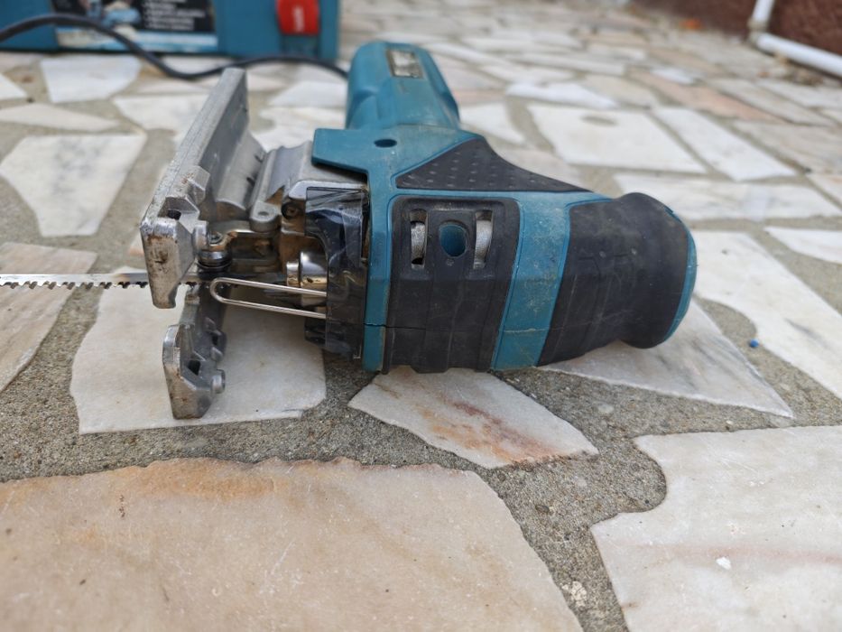 Serra Tico-Tico Profissional Makita 4351FCT (720W) + Mala Original