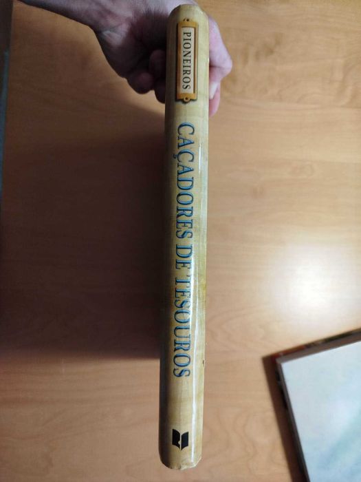 Livros Caçadores de Tesouros, de Clive Gilfford