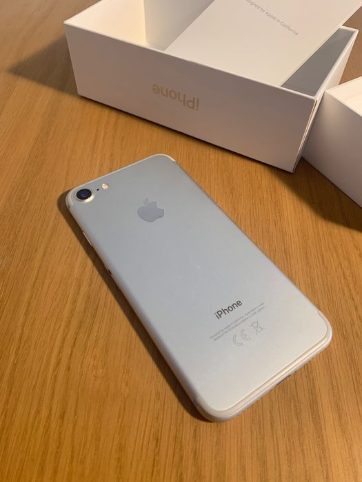 iPhone 7 branco 32GB em bom estado