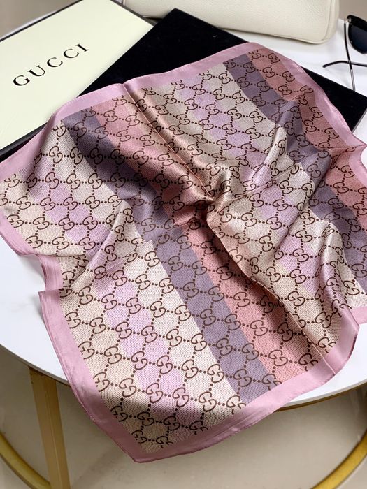 Apaszka gucci 70x70 cm nowa jedwabna