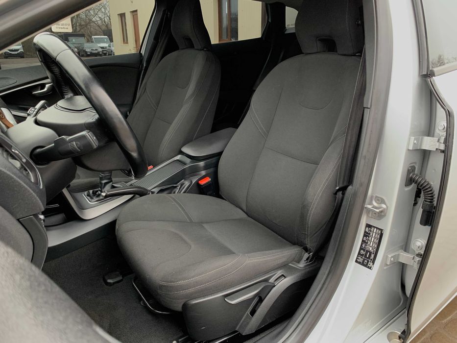 Volvo V40 2014 1.6 дизель