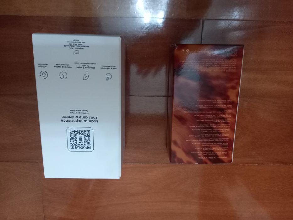 Embalagem de perfume vazia64862213270914122