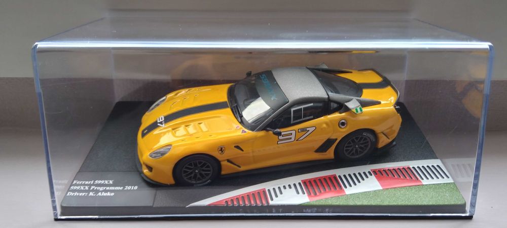 FERRARI  : 8 modelos escala 1/43