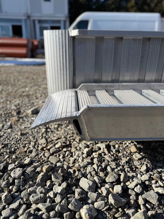 NAJAZDY ALUMINIOWE 4m/5800kg, profesjonalne podjazdy rampy załadunkowe