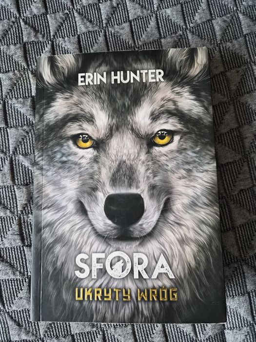 SFORA Ukryty wróg  Erin Hunter