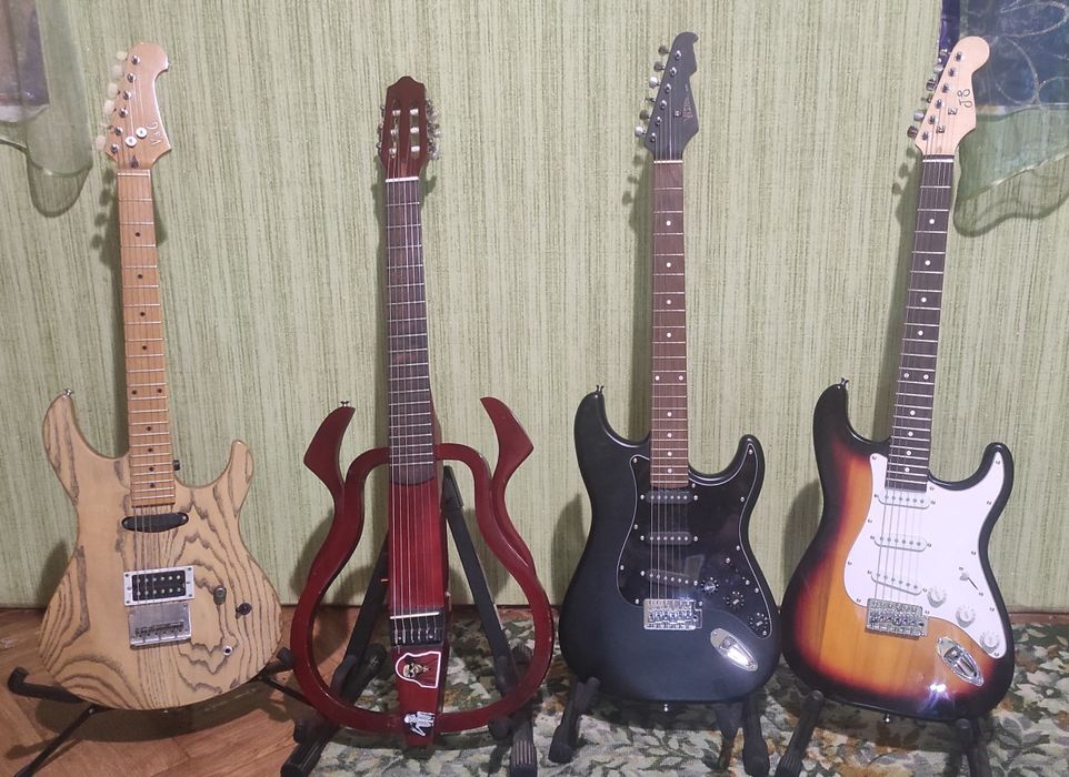 Продажа электрогитар / продаж електрогітар