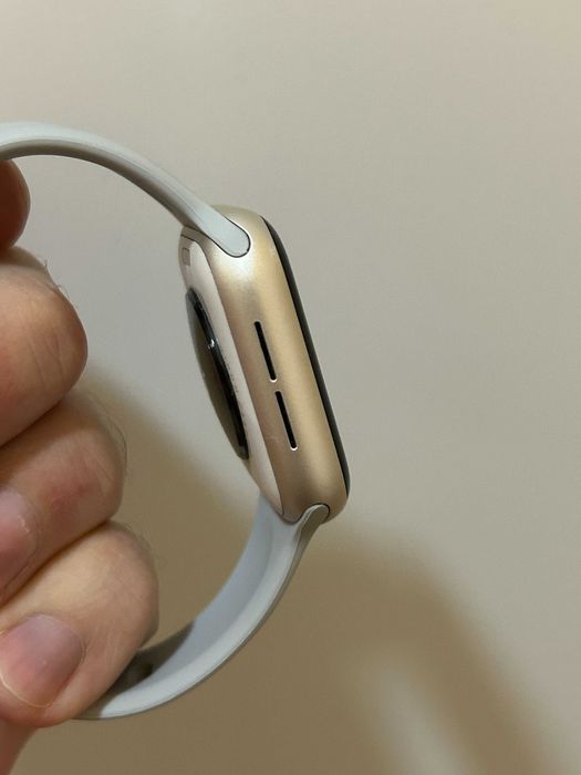 Apple Watch SE 2 40 Starlight смарт часы Батарея 97%