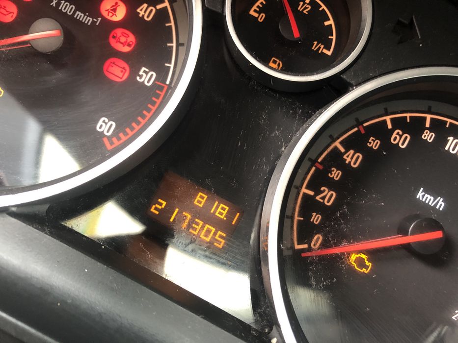 Opel Astra 1.9 CDTI  hak bagażnik dachowy
