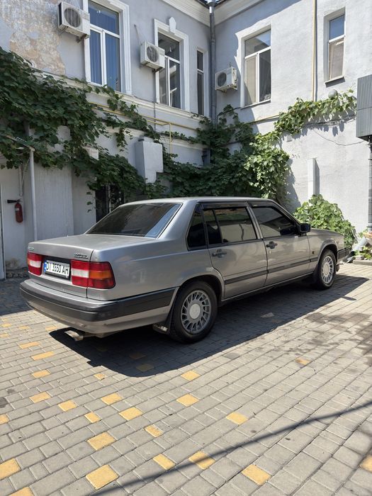 Volvo 940 2.3 бензин атмосфера