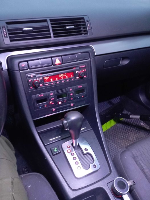 Продам Ауди А4 В7 газ