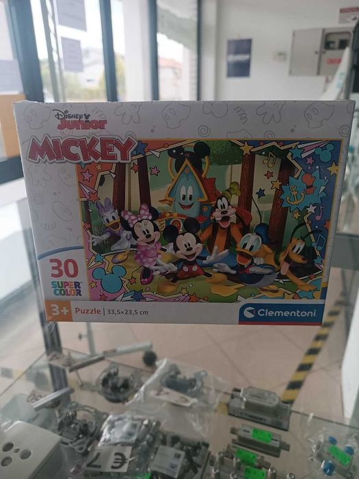 Puzzle Clementoni Mickey & Friends SuperColor 33,5x23,5cm 30 peças