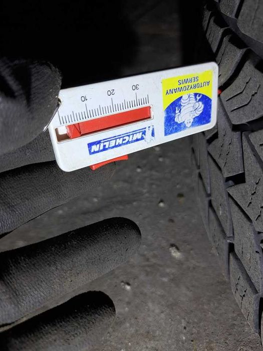 4 koła Ford Dębica Frigo HP 2 + kołpaki Ford + czujniki ciśnienia TPMS