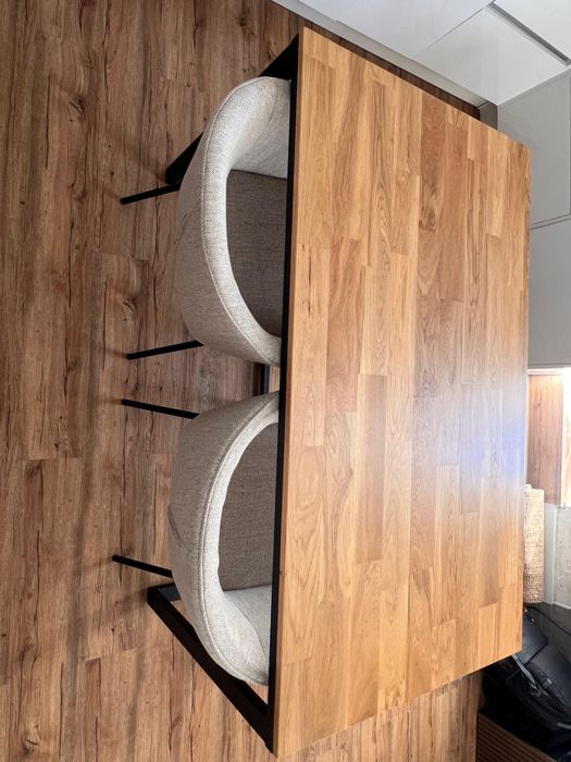 Conjunto de Mesa + Banco + Cadeiras