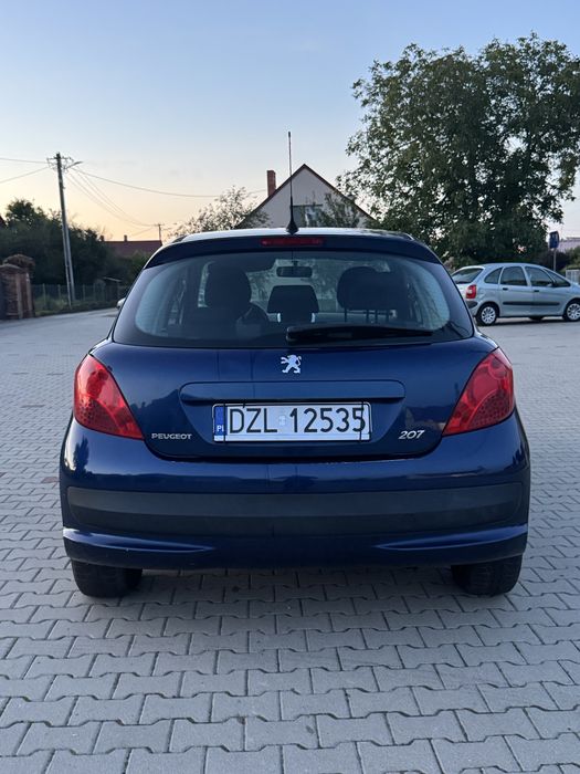 Peugeot 207 KLIMA OC na rok !!