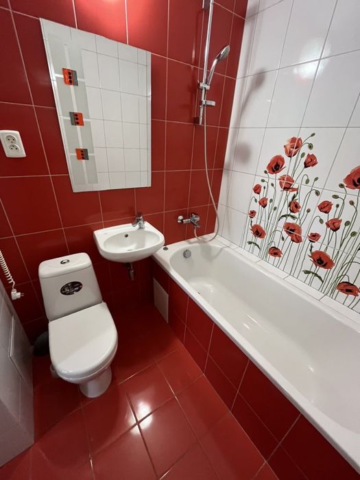 Продам затишну квартиру-студію по вул. Гоголя, 143.